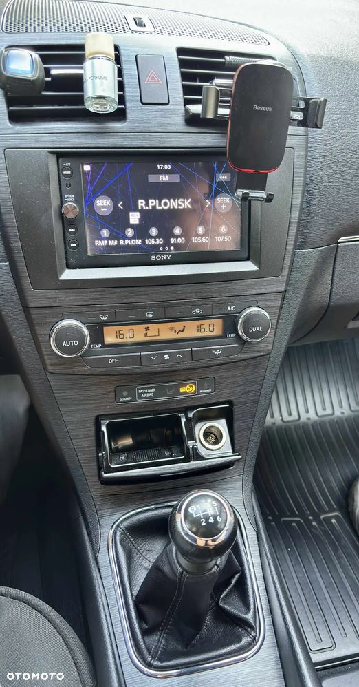 Toyota Avensis 2.0 Sol - 13