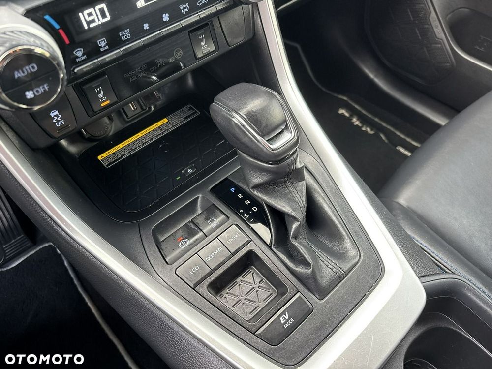 Toyota RAV4 2.5 Hybrid Selection 4x2 - 26