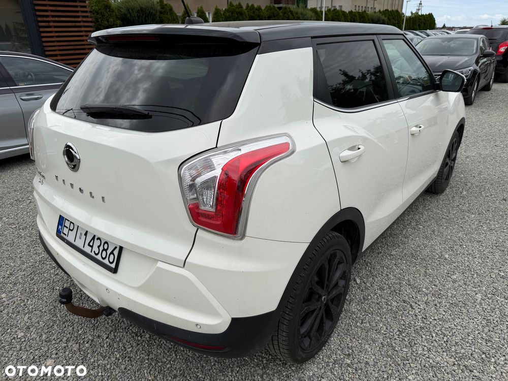 SsangYong/KGM Tivoli e-XGi 160 2WD Black+White - 11