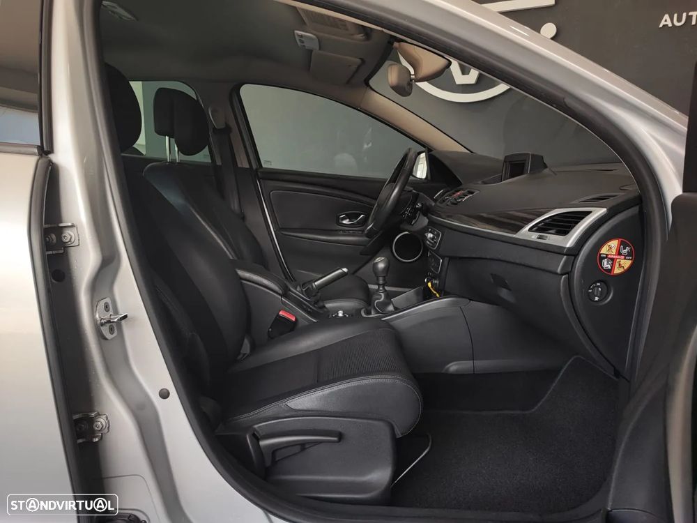 Renault Mégane Sport Tourer 1.5 dCi Luxe CO2 Champion - 25