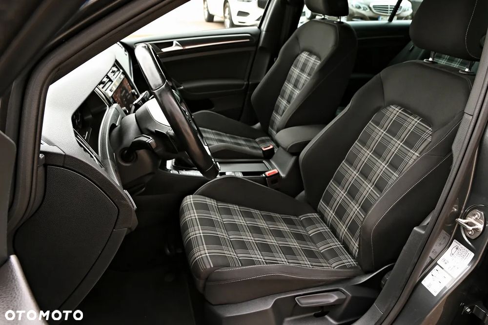 Volkswagen Golf GTD 2.0 TDI SCR DSG - 19