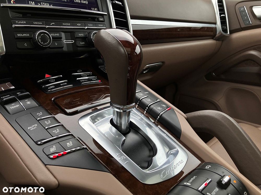 Porsche Cayenne - 39