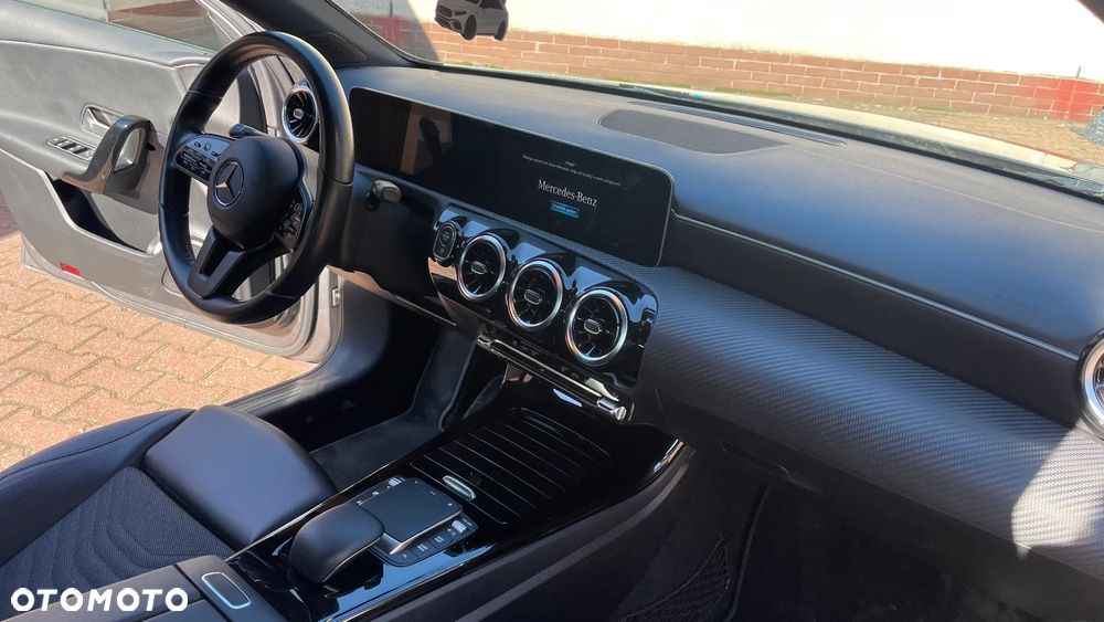 Mercedes-Benz Klasa A 180 d Progressive 7G-DCT - 16