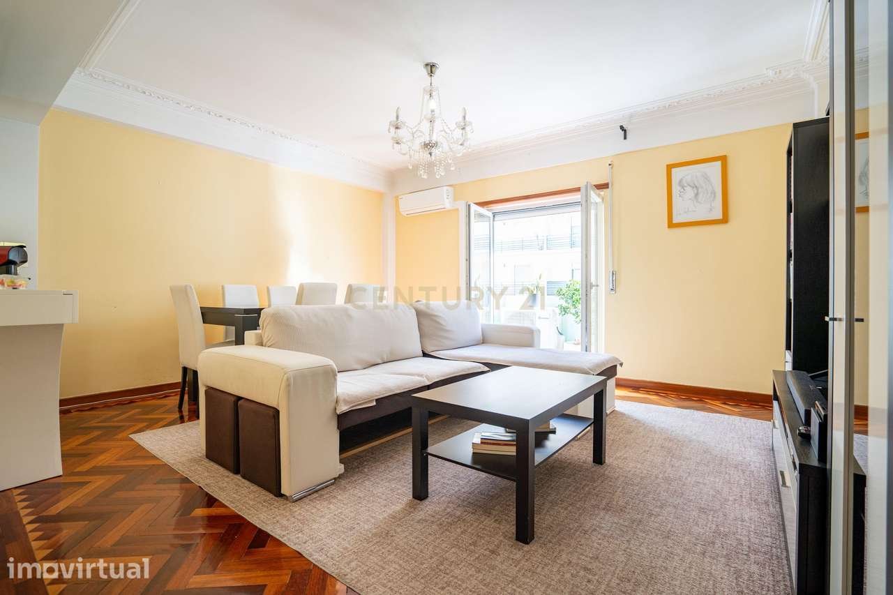 Apartamento T2 no Carregado