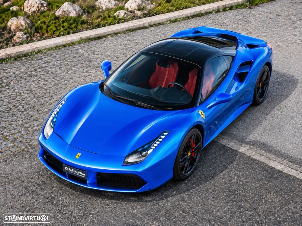 Ferrari 488 - 12