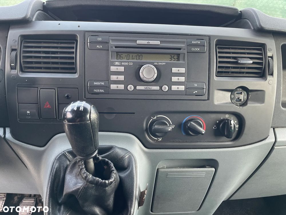 Ford TRANSIT - 11