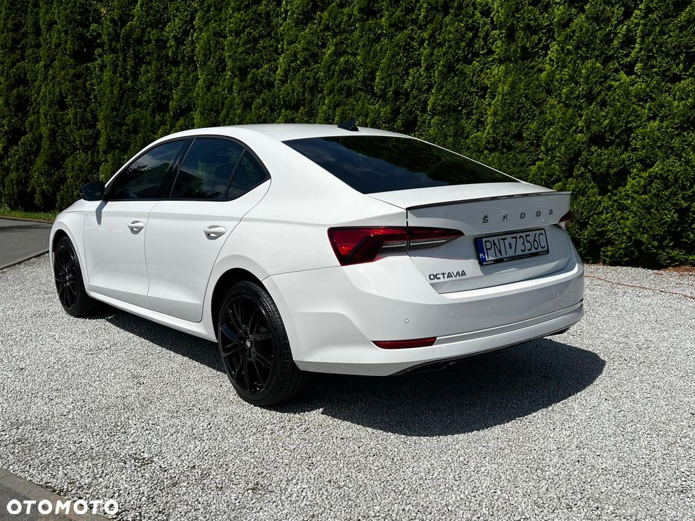 Skoda Octavia 2.0 TDI DSG Edition - 3