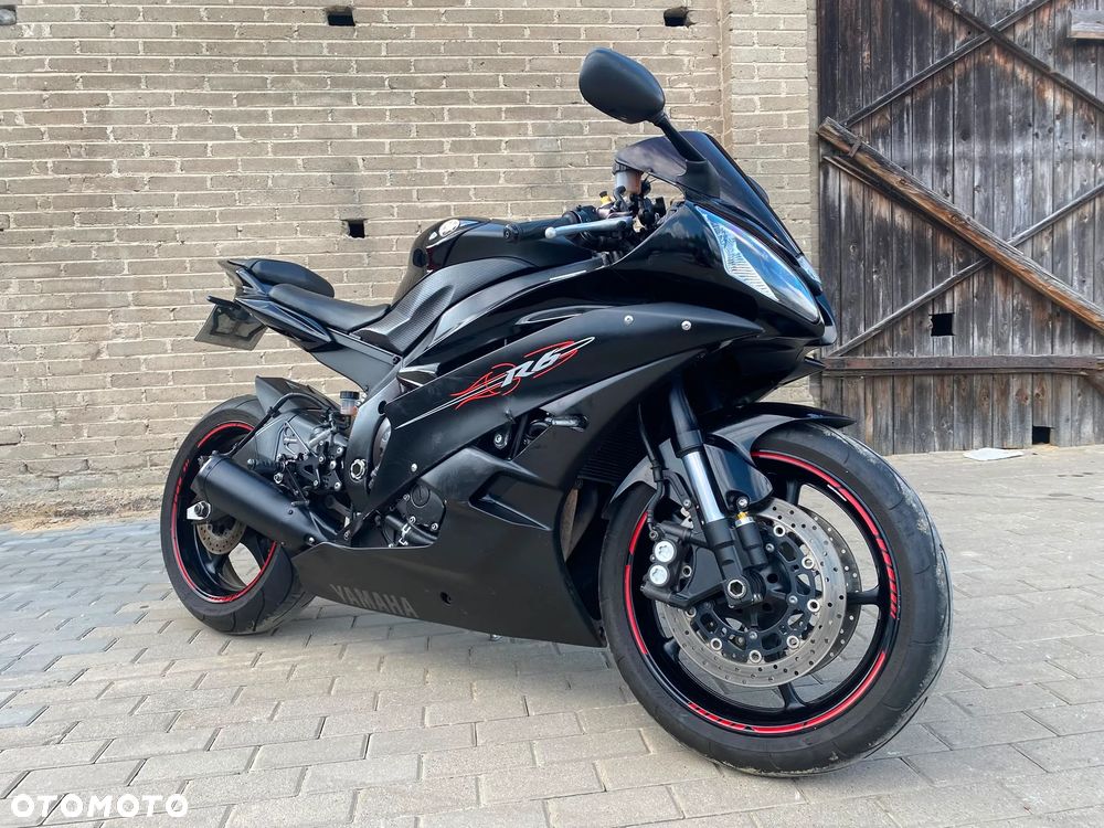 Yamaha R6 - 6