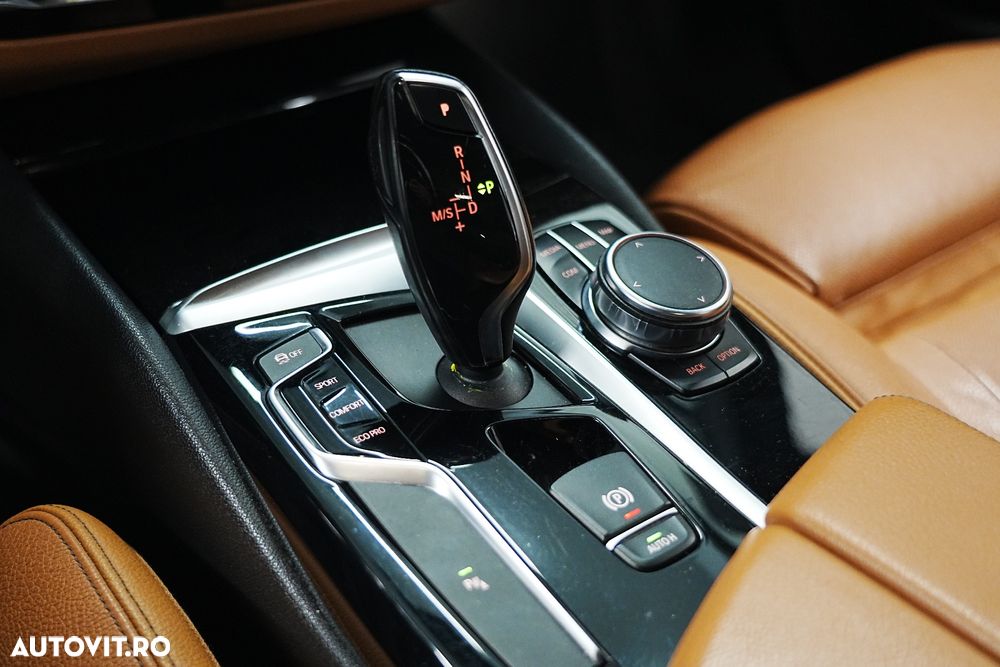 BMW Seria 5 530d AT - 29