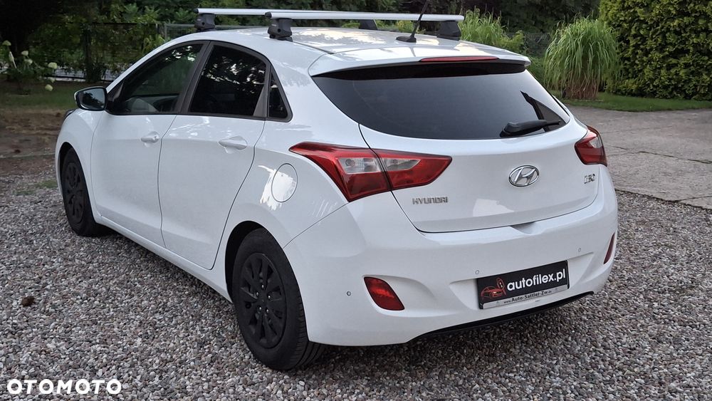 Kia Ceed - 9