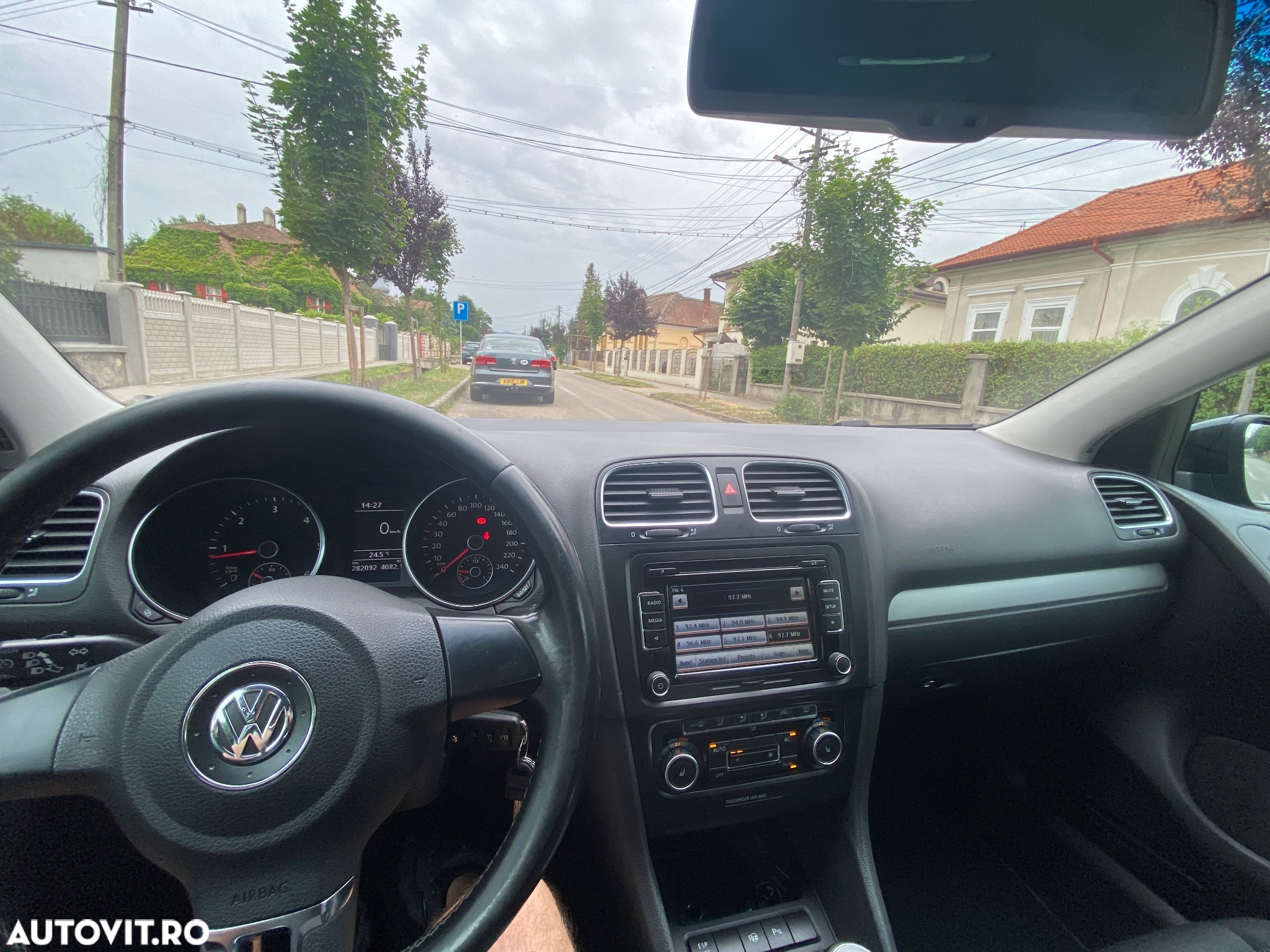 Volkswagen Golf 1.6 TDI DPF Highline - 6
