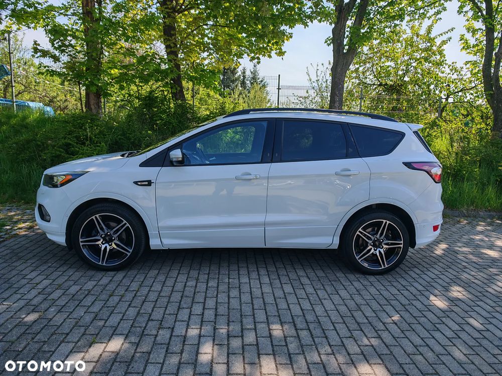 Ford Kuga 1.5 EcoBoost 2x4 ST-Line - 9