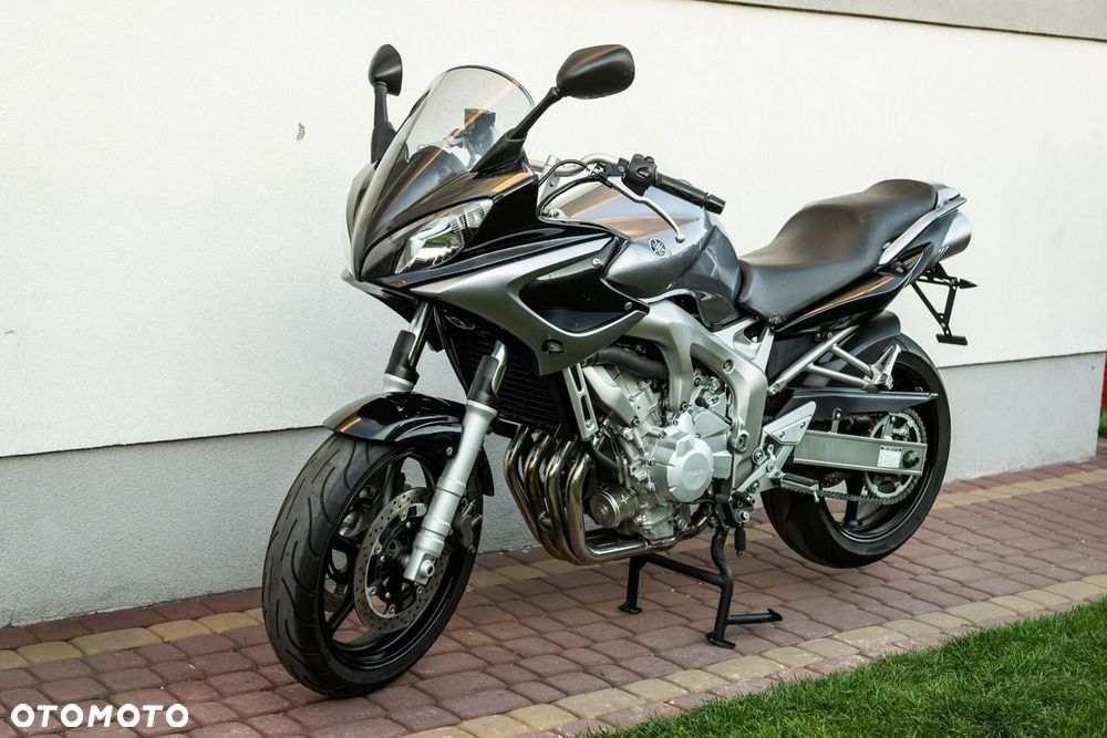Yamaha FZ - 6
