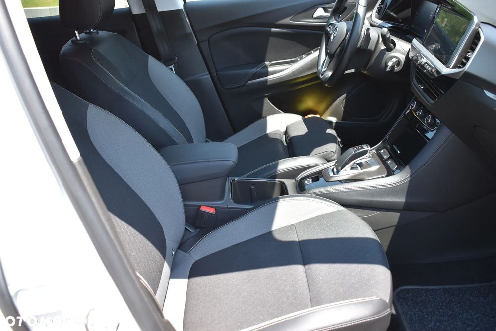 Opel Grandland 1.5 D Automatik Business Elegance - 18