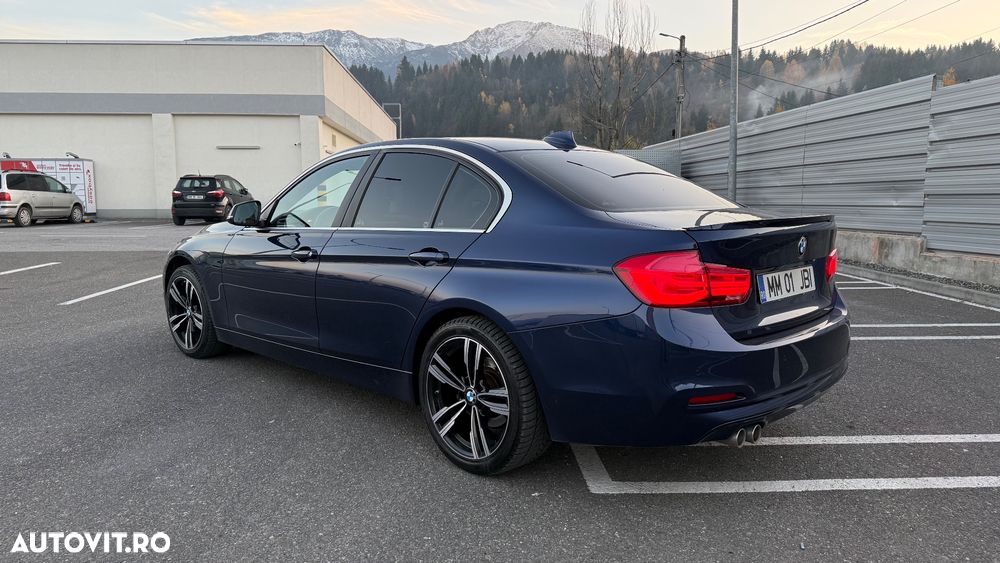 BMW Seria 3 320d Sport Line - 11