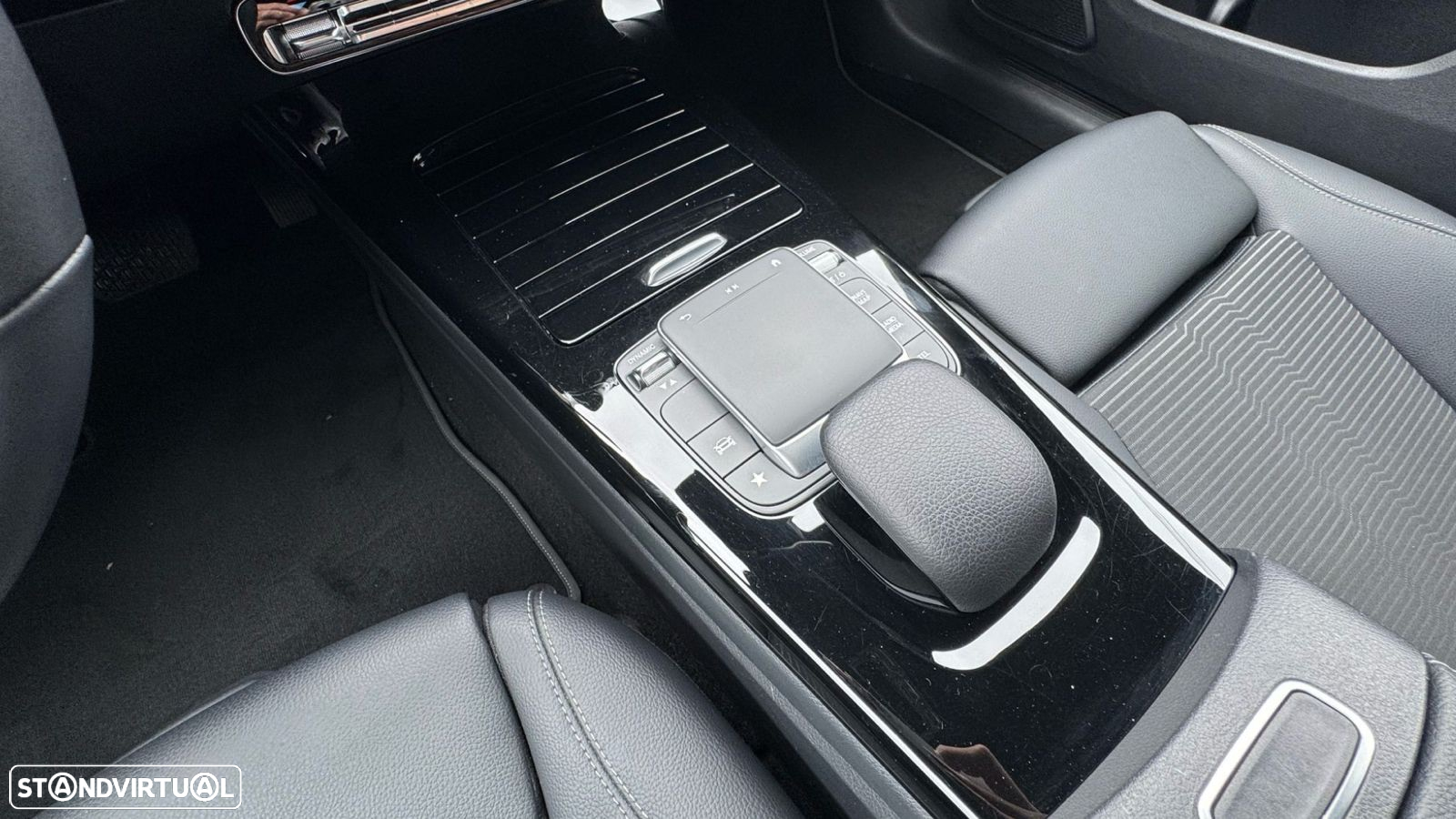 Mercedes-Benz CLA 250 e Progressive - 19