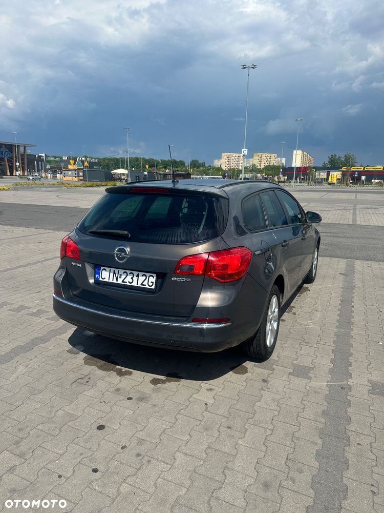 Opel Astra 1.4 T Cosmo - 4