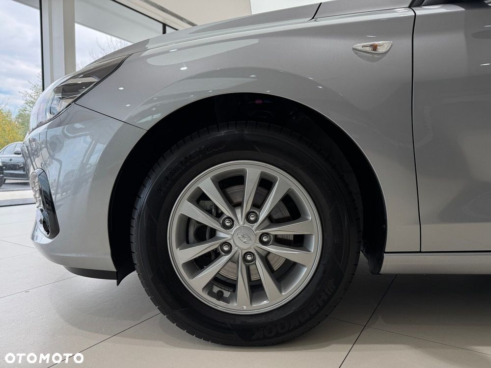 Hyundai i30 1.5 DPI Classic + - 18