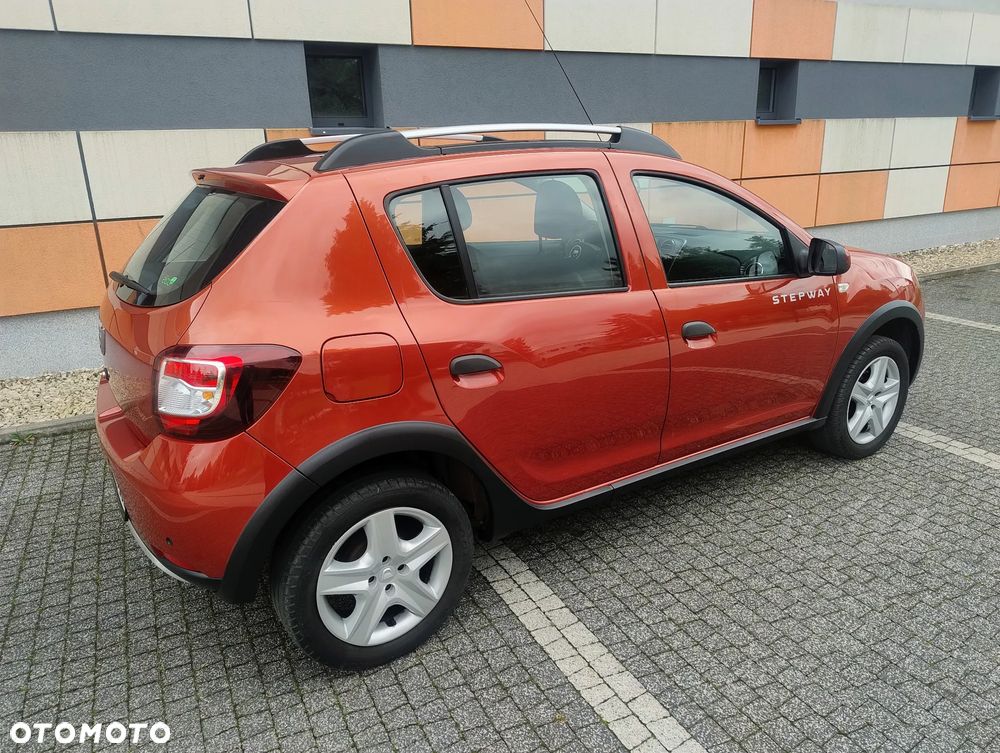 Dacia Sandero 0.9 TCe SL Celebration S&S - 3