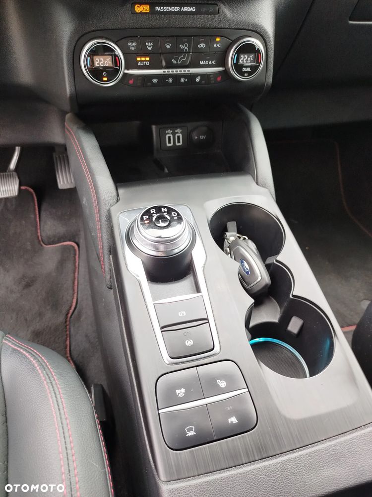Ford Kuga - 16