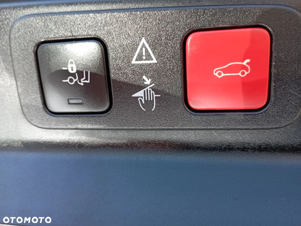 Peugeot 5008 1.6 PureTech Allure S&S EAT8 - 31
