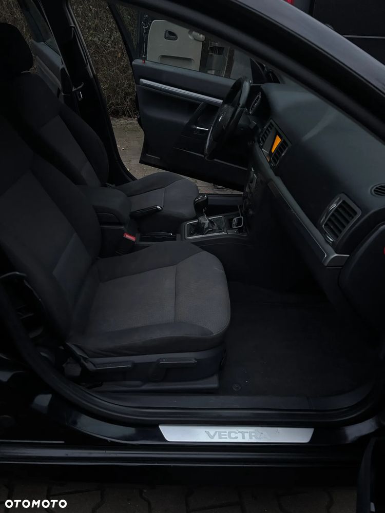 Opel Vectra 2.2 - 11