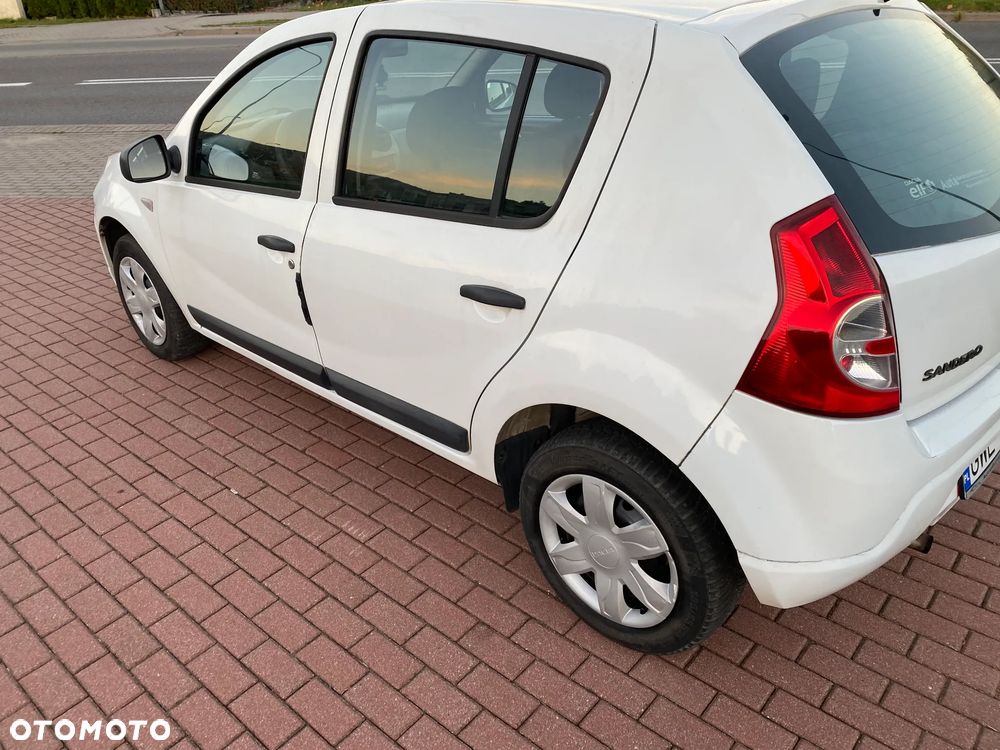 Dacia Sandero 1.2 16V Ambiance - 11