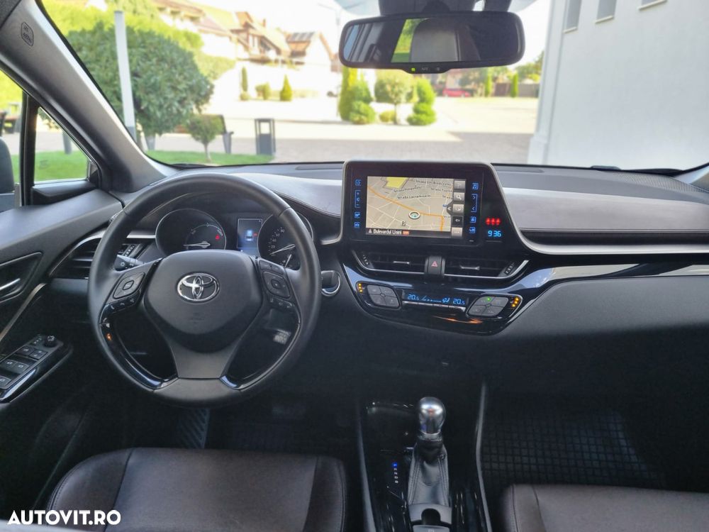 Toyota C-HR 1.8 HSD 4x2 CVT C-ult LED - 12