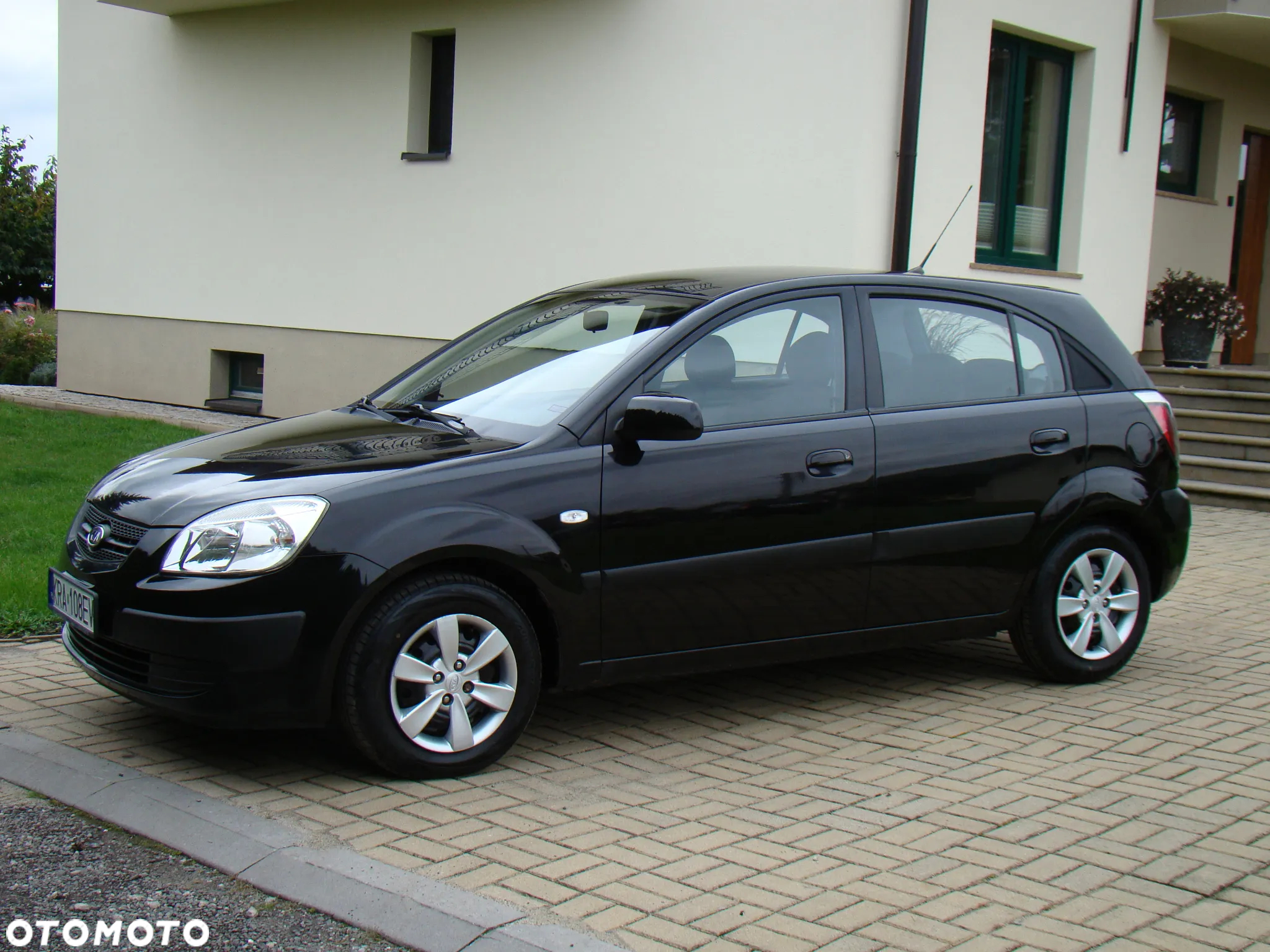 Kia Rio - 3