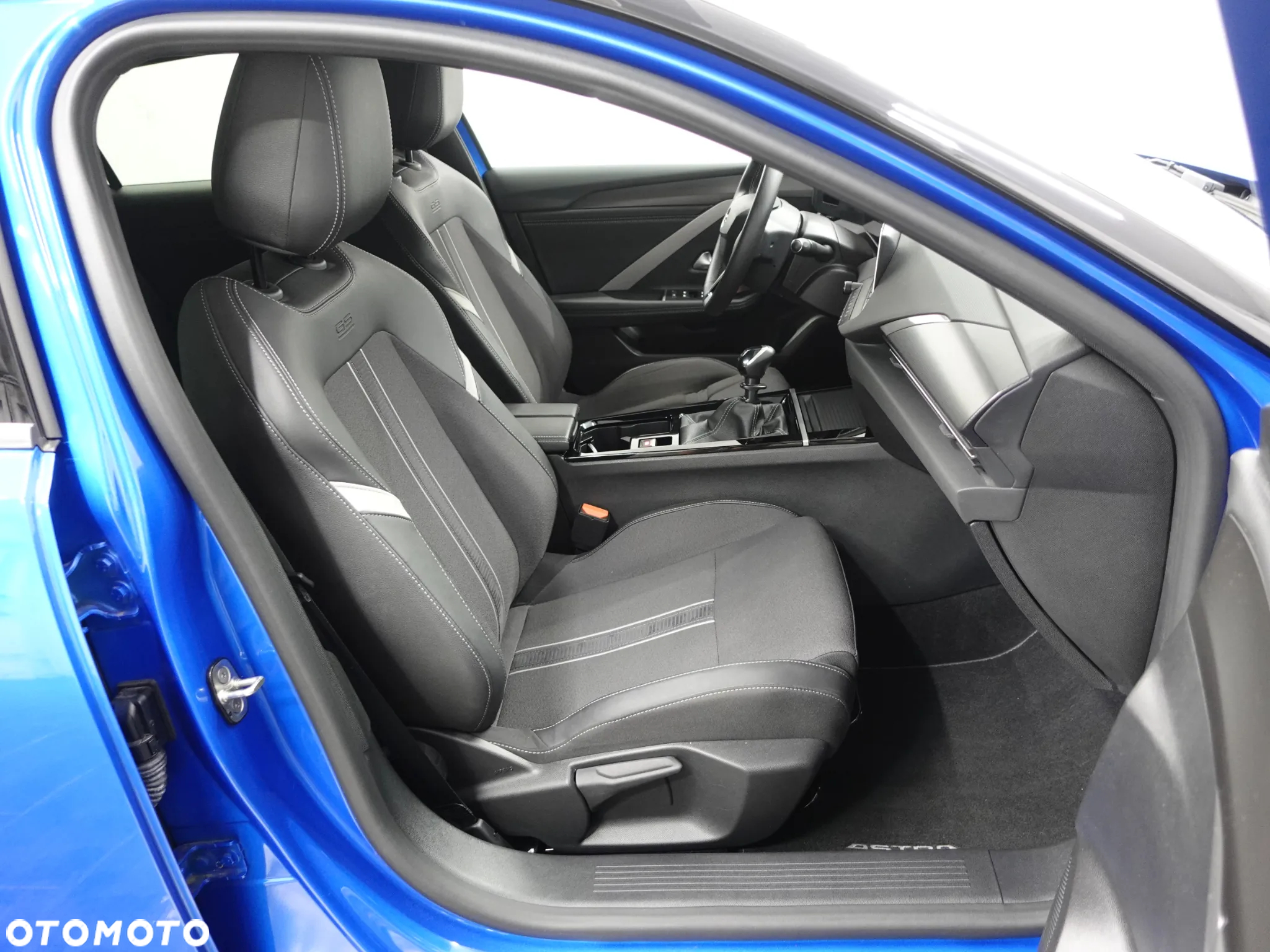 Opel Astra 1.2 Turbo GS Line - 25