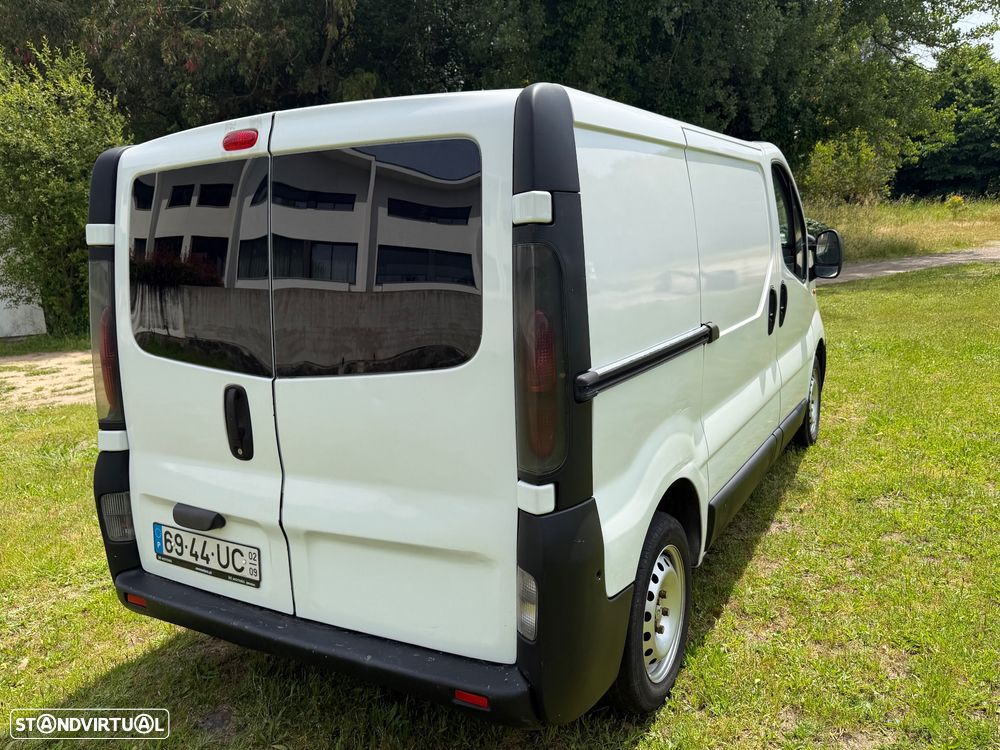 Opel Vivaro 1.9 cdti - 27