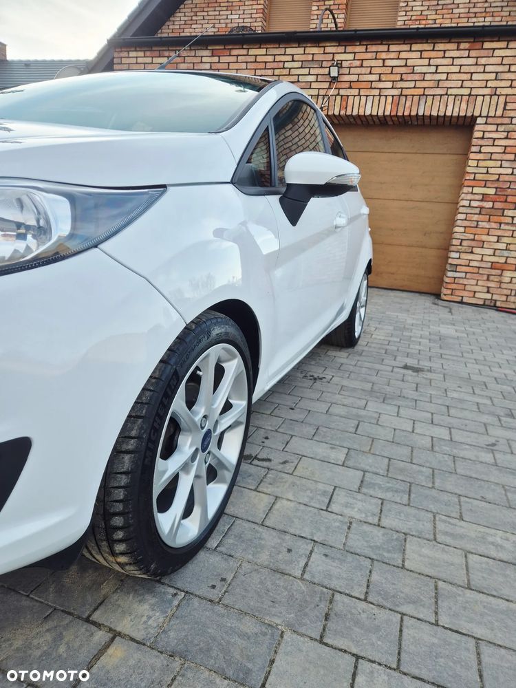 Ford Fiesta 1.25 Celebration - 14