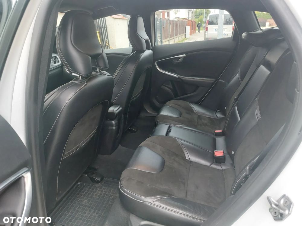 Volvo V40 D2 RDesign - 13
