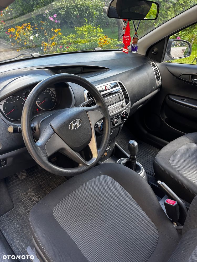 Hyundai i20 - 12