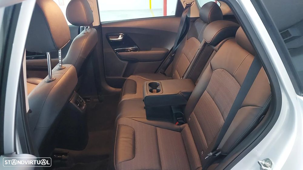 Kia Niro 1.6 GDi HEV - 13