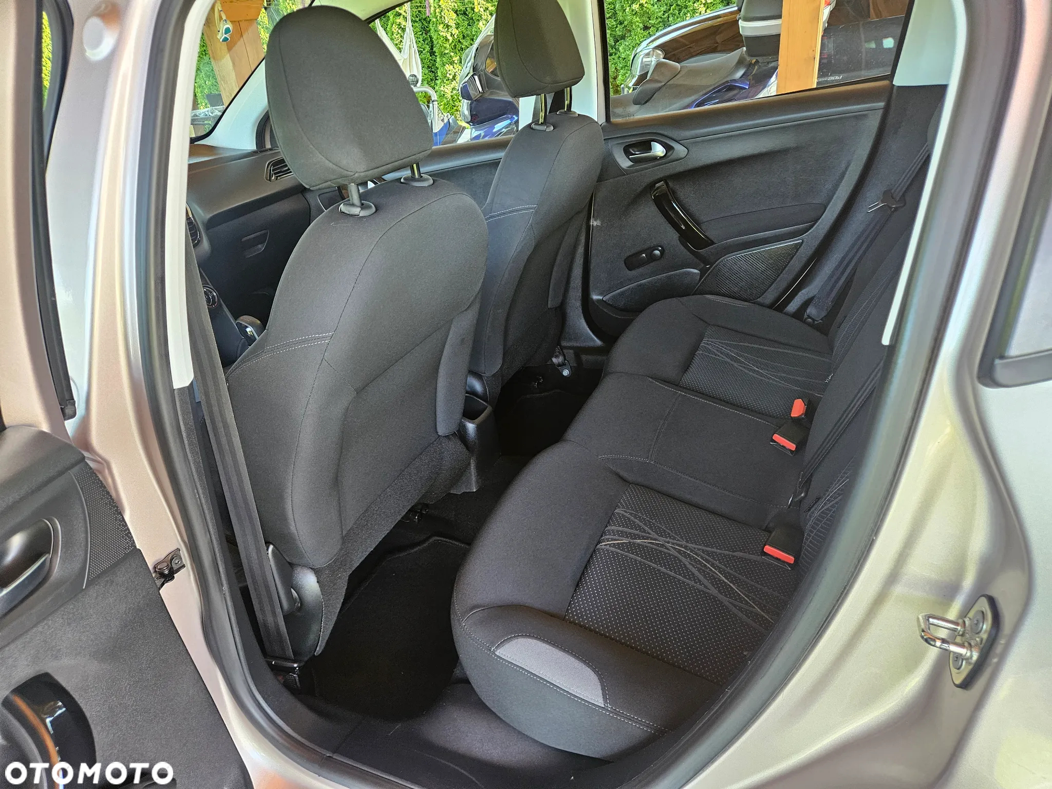 Peugeot 208 1.2 PureTech GPF Allure S&S - 20