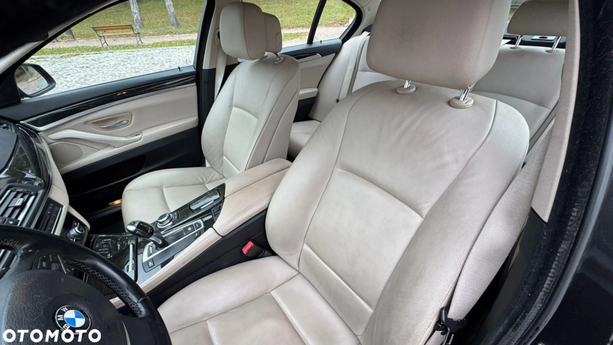 BMW Seria 5 523i Touring - 33