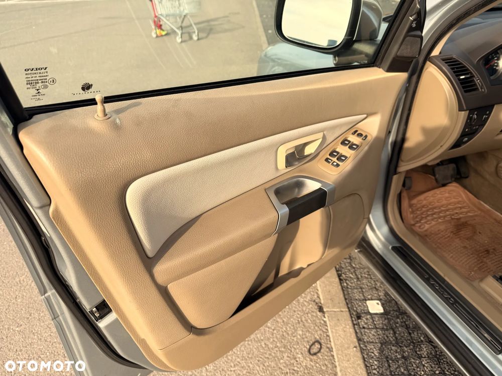 Volvo XC 90 3.2 AWD Executive - 25