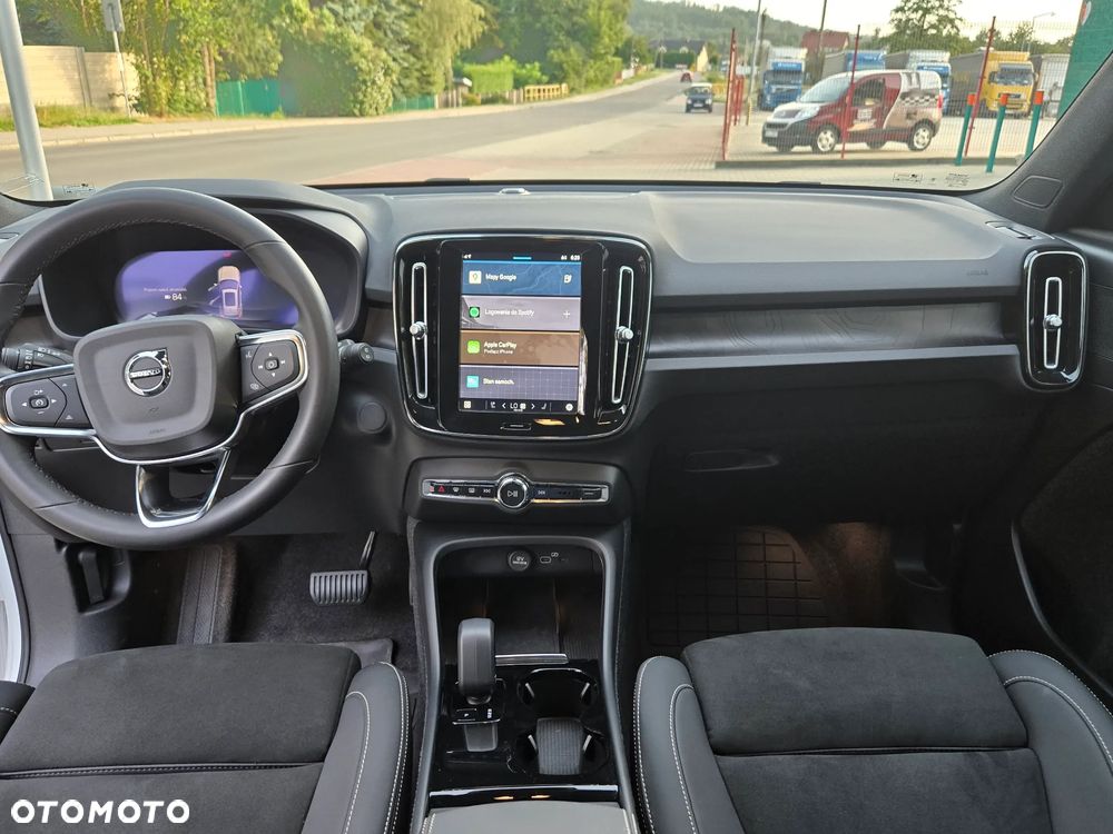 Volvo XC 40 82kWh P8 Recharge AWD Pro - 16
