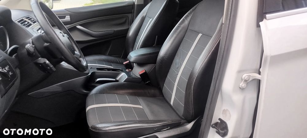 Ford Kuga - 6