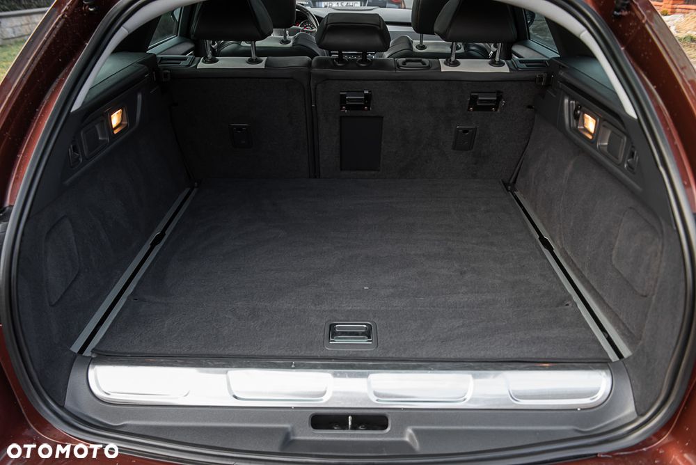 Peugeot 508 RXH Hybrid4 - 33