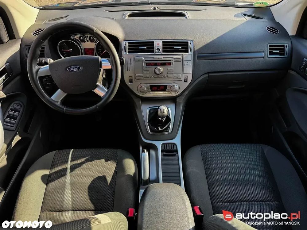 Ford Kuga 2.0 TDCi 4x4 Titanium - 31