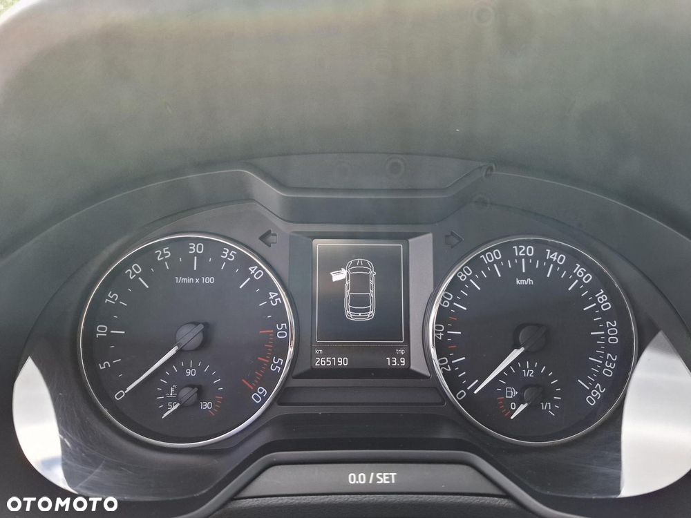 Skoda Octavia 1.6 TDI Elegance - 9