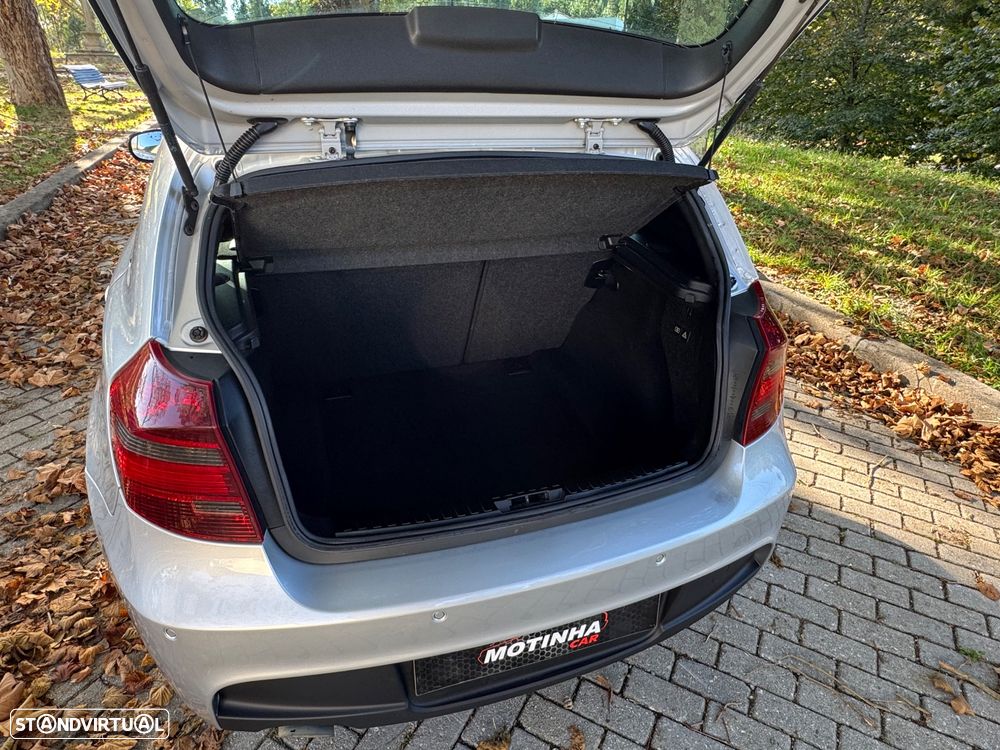 BMW 116 d Pack M - 25