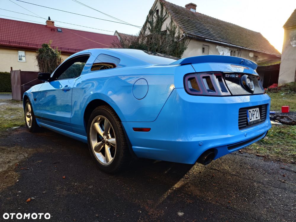 Ford Mustang - 7