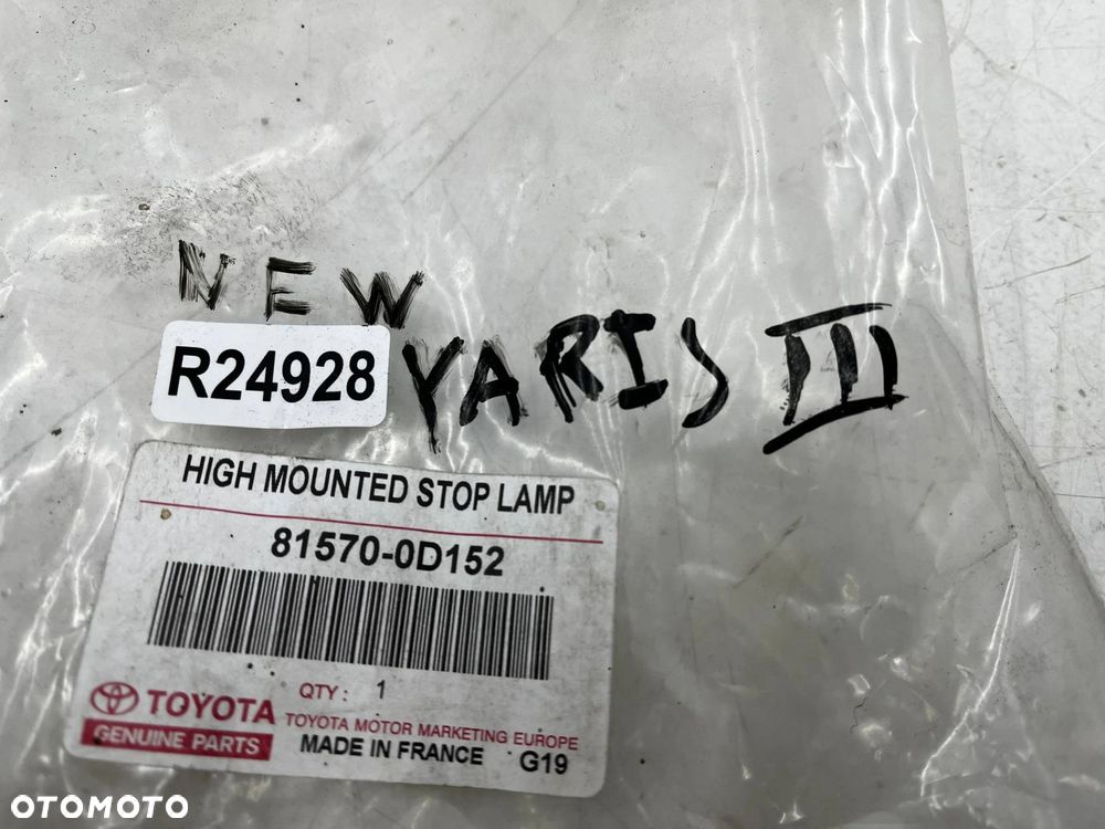 Lampa Toyota Yaris P13 3 III 11-20r. światło stop 81570-0d152 - 9