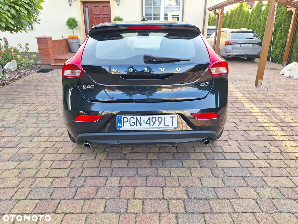 Volvo V40 D3 Momentum - 4