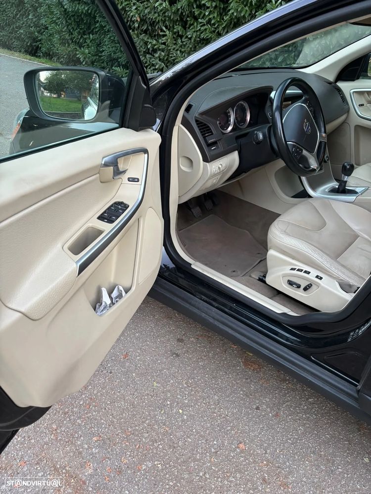 Volvo XC 60 2.0 D3 Drive - 24