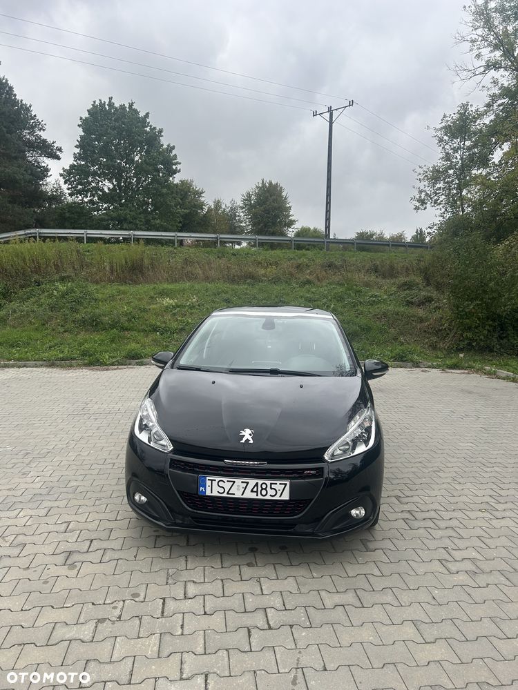 Peugeot 208 - 1