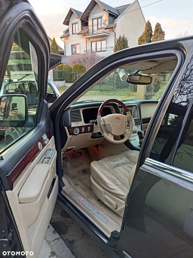Lincoln Aviator - 7